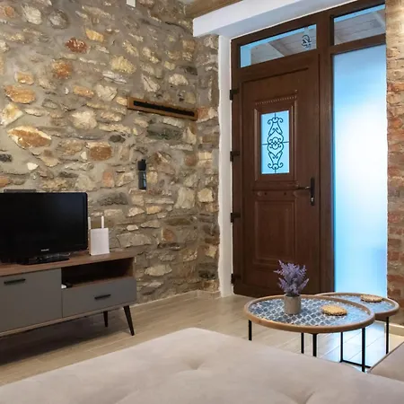 The House Angeliki بيت للعطل Kanália