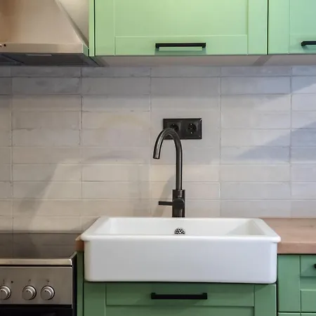 بيت للعطل The House Angeliki